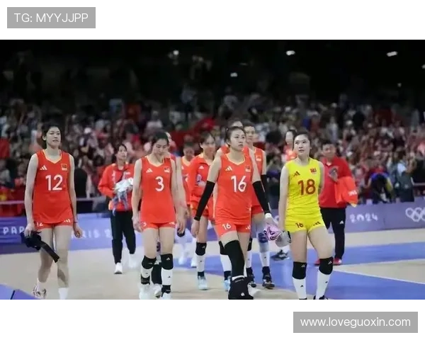 中国女排连胜强敌展现顽强拼搏精神冲击巴黎奥运资格再迎关键战