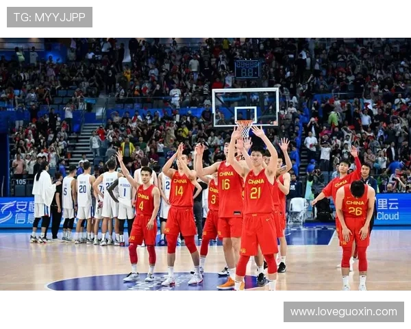 中国男篮热身赛迎战欧洲强队，球迷期待新阵容展现实力