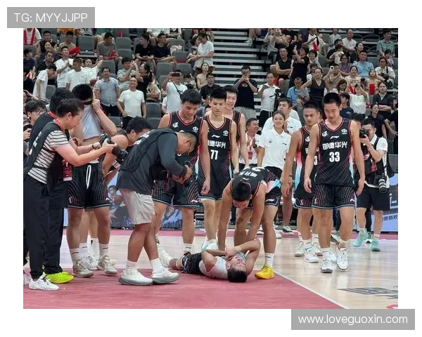 中国篮球联赛季后赛激烈展开 多支球队争夺最终总冠军荣耀