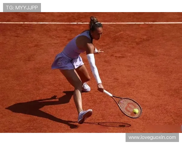 新星网球选手在国际赛场大放异彩 持续刷新个人最佳战绩引发关注