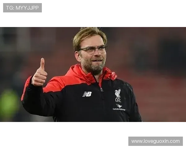 斯托克城俱乐部宣布新赛季阵容调整引发球迷热议球员转会动态