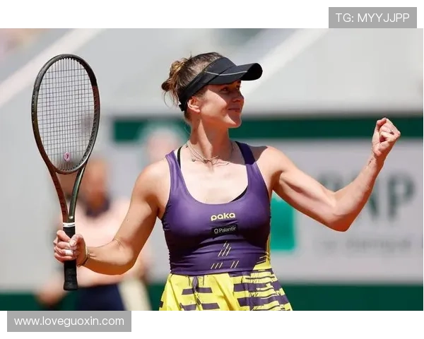 网球名将复出挑战赛季冠军 争夺激烈新星崭露头角