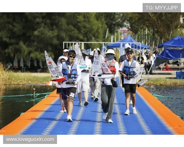 网球赛季重磅回顾 世界排名前十球员激战正酣 最新赛事动态及明星选手表现分析