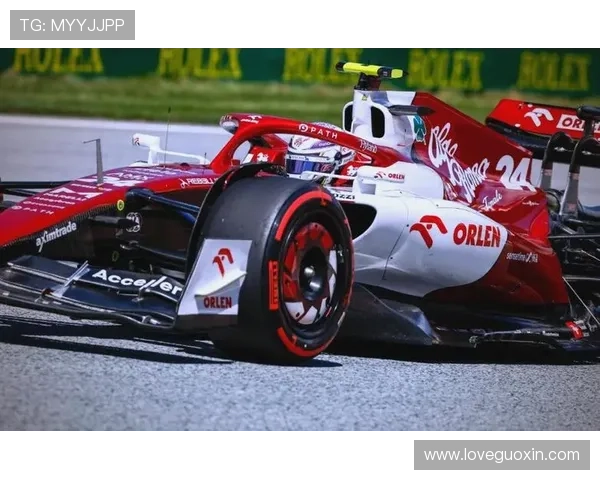 F1赛季精彩回顾：新技术革新引领速度革命 驾驶员竞争更加激烈